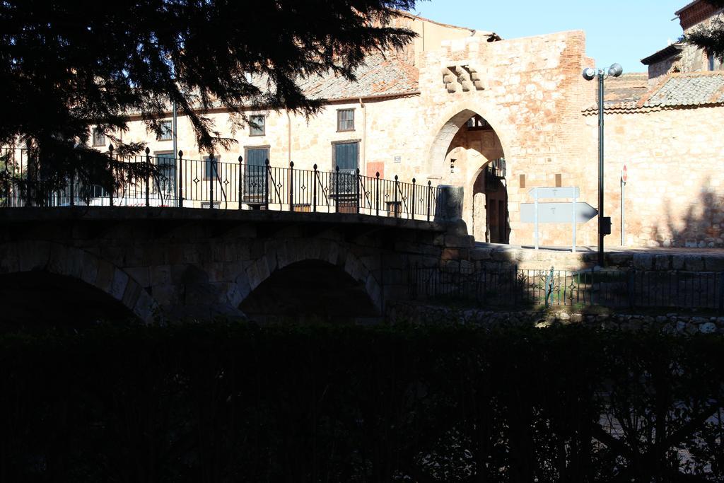 Apartamentos La Alborada Medieval Ayllon Exterior photo